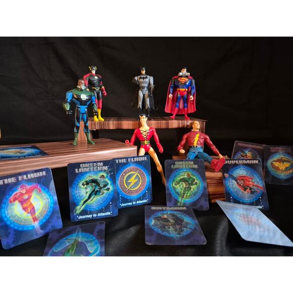 Justice League From DC Comics, Action Figures And Cards. - Picture 7 of 15